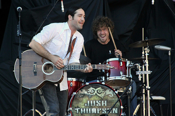Country music artist Josh Thompson